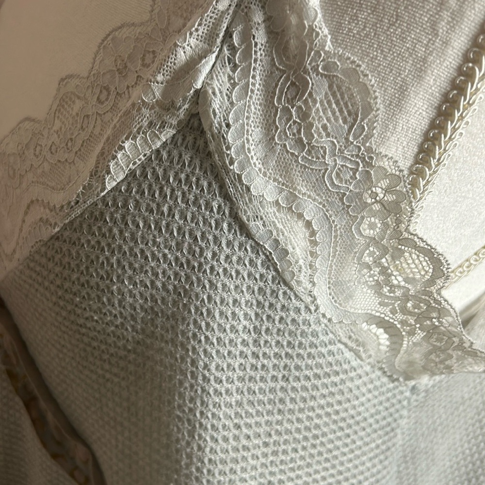 POL, Lace Trim Gray Cami Top MED - Picture 4 of 13